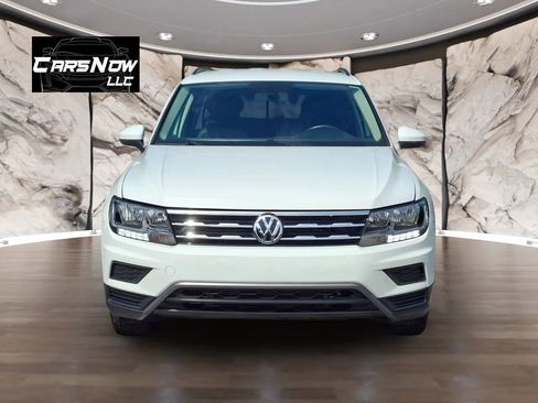 Used 2020 Volkswagen Tiguan SE FWD image 2