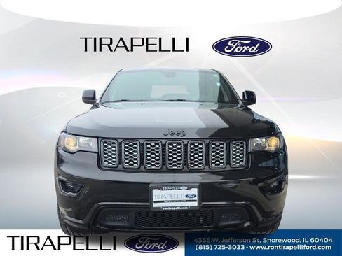 Used 2018 Jeep Grand Cherokee Altitude image 4