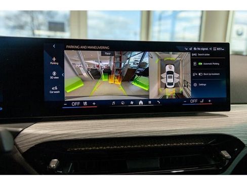 New 2026 BMW 330i xDrive Sedan w/ Premium Package image 71