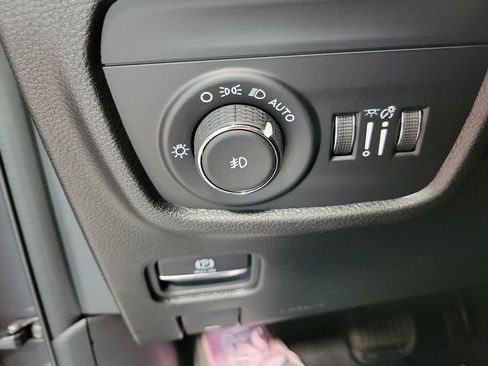 New 2025 Jeep Grand Cherokee L Limited w/ Black Appearance Package image 25