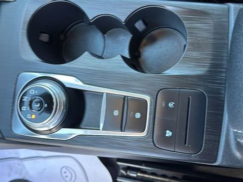 Certified 2020 Ford Escape SE image 24