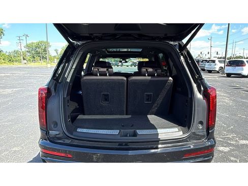 Used 2021 Cadillac XT6 Premium Luxury w/ LPO, ONYX Package AWD/4WD image 7