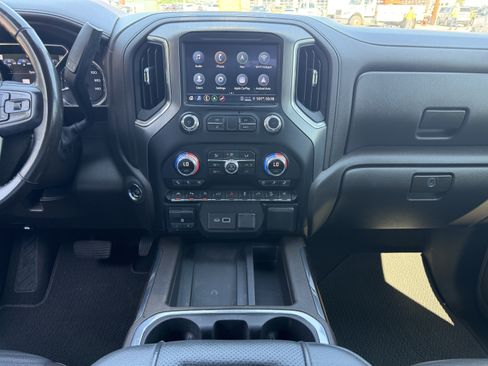 Used 2021 GMC Sierra 1500 Denali w/ Denali Ultimate Package AWD/4WD image 21