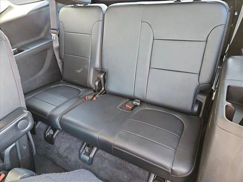 Used 2019 Chevrolet Traverse Premier w/ Redline Edition FWD image 24