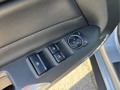 Used 2020 Ford Mustang Premium image 21