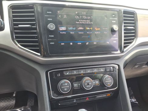 Certified 2022 Volkswagen Atlas SE FWD image 23
