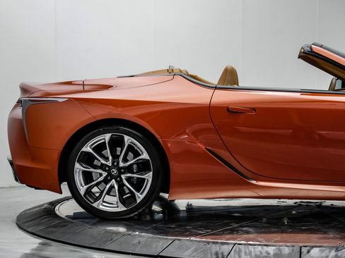 Used 2021 Lexus LC 500 Convertible w/ Touring Package RWD image 27