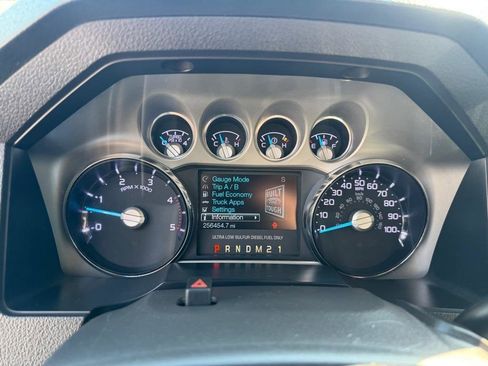 Used 2012 Ford F250 Lariat w/ Chrome Pkg image 11