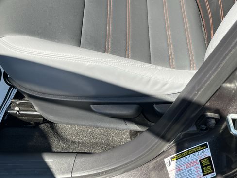 Used 2024 Nissan Kicks SR w/ SR Premium Package FWD image 8