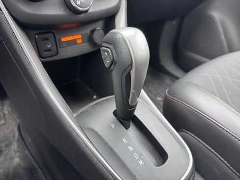 Used 2018 Chevrolet Trax LT w/ Redline Edition AWD/4WD image 19