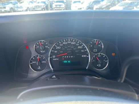 Used 2018 GMC Savana 3500 image 18