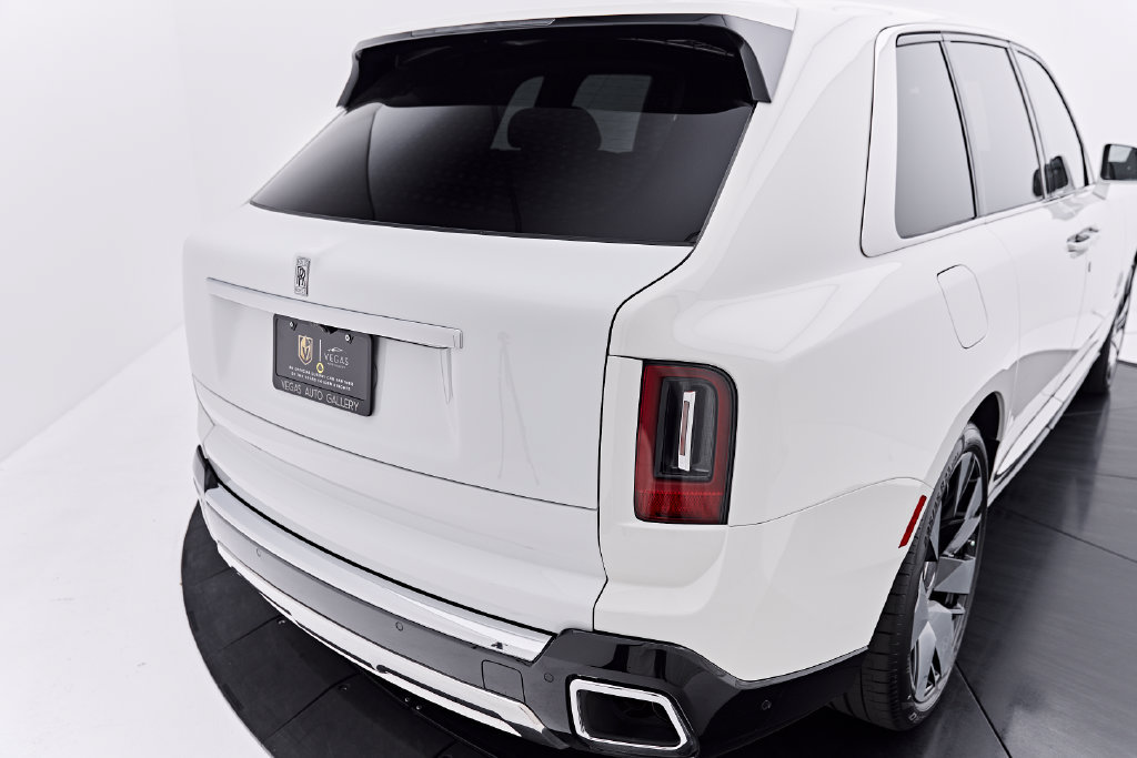 Used 2025 Rolls-Royce Cullinan AWD/4WD image 23