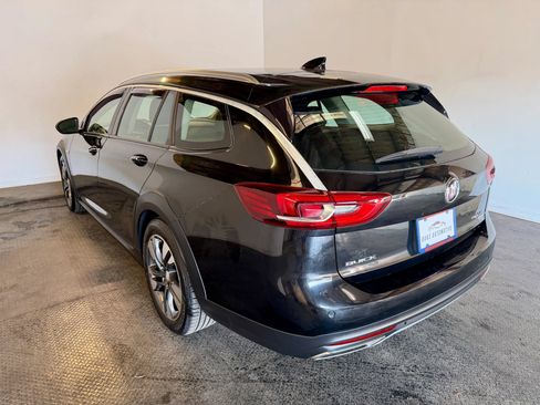Used 2018 Buick Regal Essence w/ Driver Confidence Package #1 AWD/4WD image 5