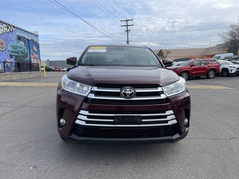 Used 2019 Toyota Highlander XLE image 5