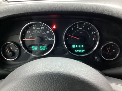 Used 2018 Jeep Wrangler Unlimited Sport S image 25