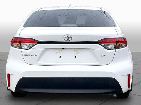 Used 2025 Toyota Corolla LE image 5
