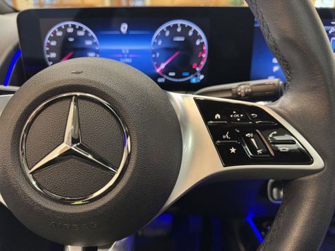 Certified 2025 Mercedes-Benz GLB 250 image 21