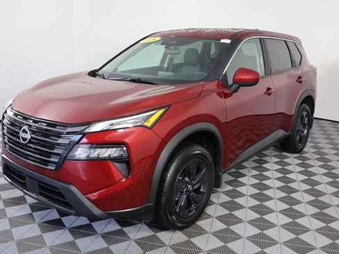 Used 2026 Nissan Rogue SV w/ Cold Weather Package FWD image 4