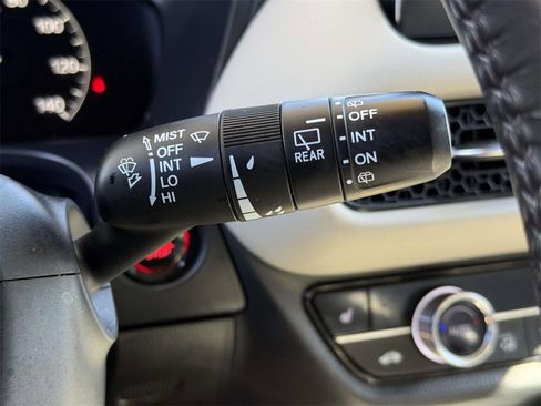 Used 2023 Honda HR-V EX-L image 25