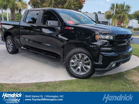 Used 2021 Chevrolet Silverado 1500 RST w/ Z71 Off-Road Package AWD/4WD image 1