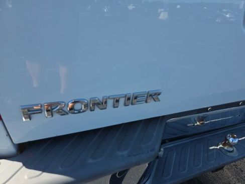 Used 2014 Nissan Frontier S RWD image 10