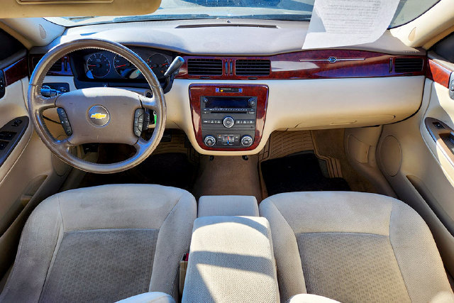 Used 2006 Chevrolet Impala LT w/ Preferred Equipment Group FWD image 7