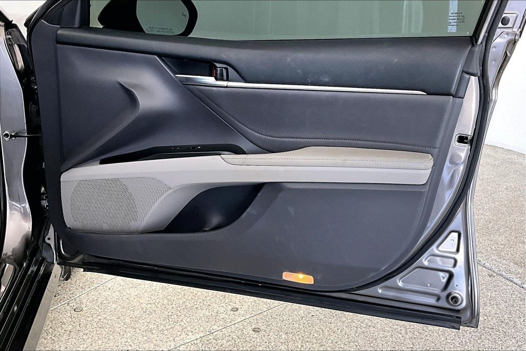 Used 2018 Toyota Camry XLE w/ Driver Assist Package FWD image 22
