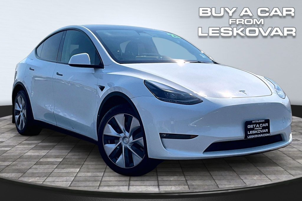 Used 2023 Tesla Model Y Long Range AWD/4WD image 1