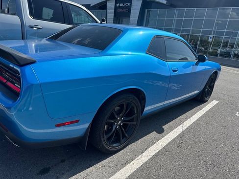 Used 2018 Dodge Challenger SXT RWD image 11