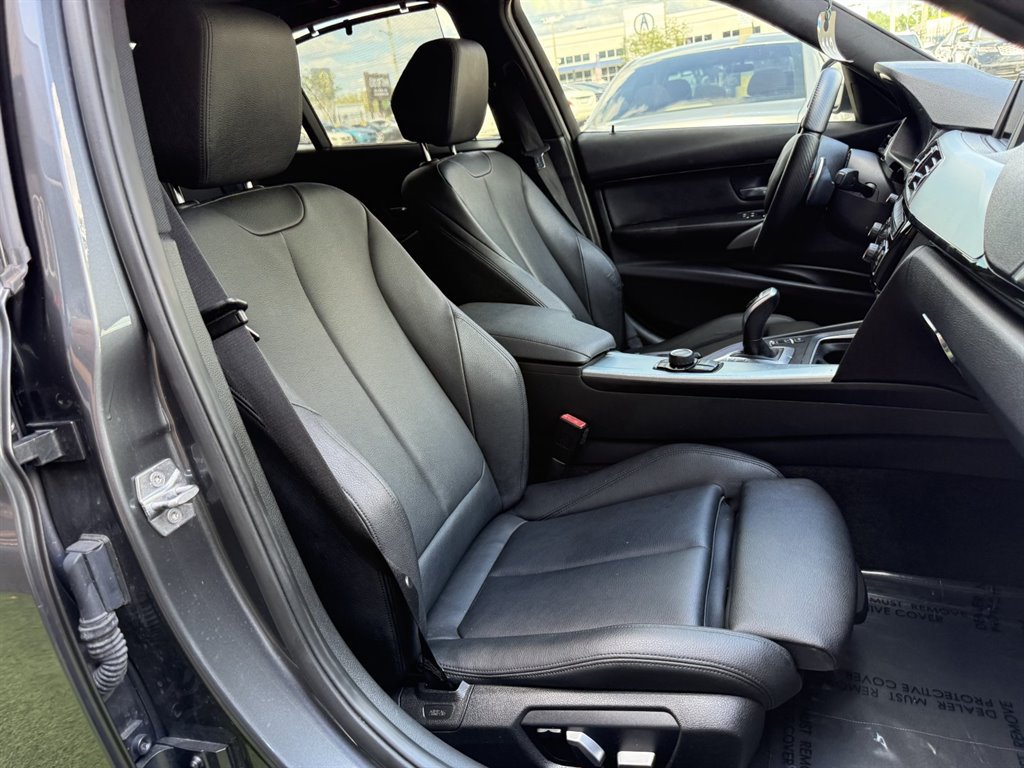 Used 2016 BMW 328i Sedan w/ Driver Assistance Package RWD image 18