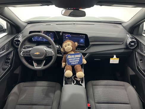 New 2026 Chevrolet Equinox LT image 18