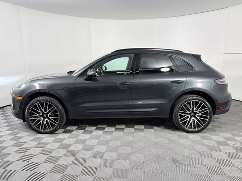 Certified 2026 Porsche Macan AWD/4WD image 2