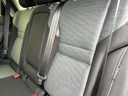 Used 2023 Nissan Rogue SV FWD image 40