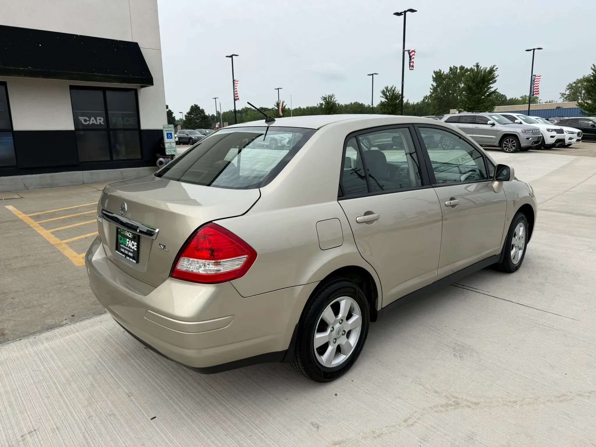 Used 2009 Nissan Versa Sedan w/ Convenience Pkg FWD image 14