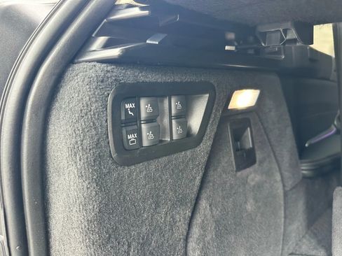 Used 2025 BMW X7 xDrive40i AWD/4WD image 12