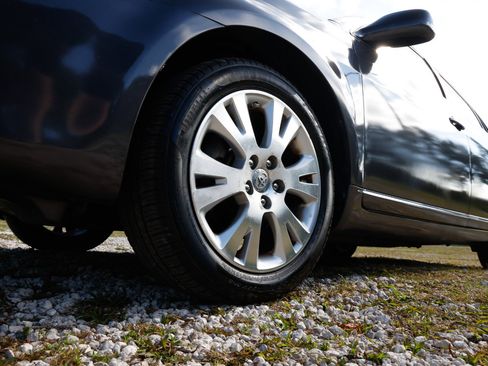 Used 2008 Toyota Avalon Limited image 37