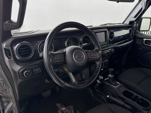 Used 2022 Jeep Wrangler Unlimited Sport AWD/4WD image 9