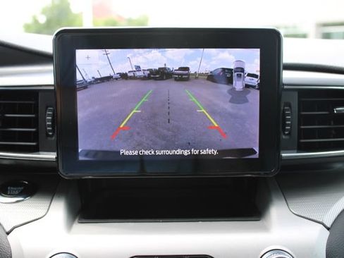 Used 2023 Ford Explorer XLT w/ Equipment Group 202A RWD image 27