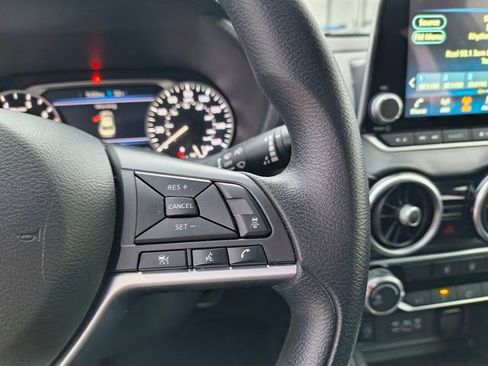 Used 2024 Nissan Sentra SV image 17