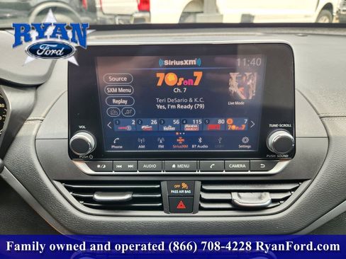 Used 2022 Nissan Altima 2.5 SV w/ SV Premium Package FWD image 12