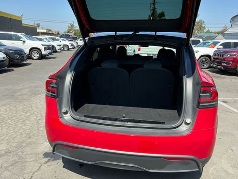 Used 2022 Tesla Model X AWD/4WD image 26