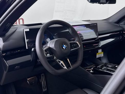New 2026 BMW 530i xDrive w/ M Sport Package AWD/4WD image 9