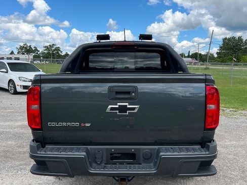Used 2017 Chevrolet Colorado Z71 AWD/4WD image 7