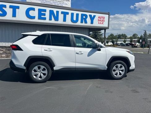 Used 2025 Toyota RAV4 LE AWD/4WD image 17