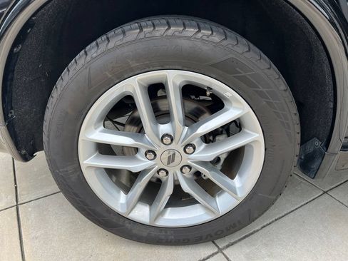 Used 2024 Dodge Durango GT RWD image 8