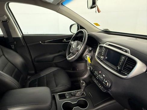 Used 2018 Kia Sorento FWD image 43