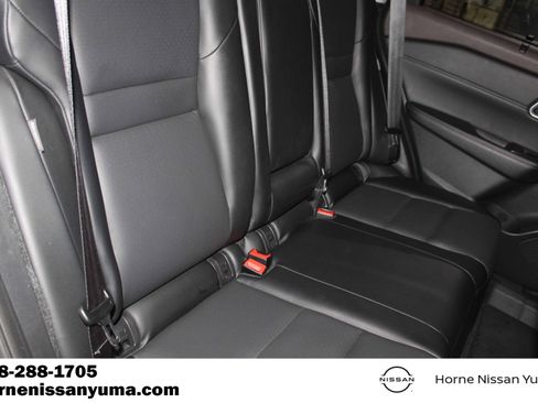 Used 2021 Nissan Rogue SV w/ Premium Package FWD image 7