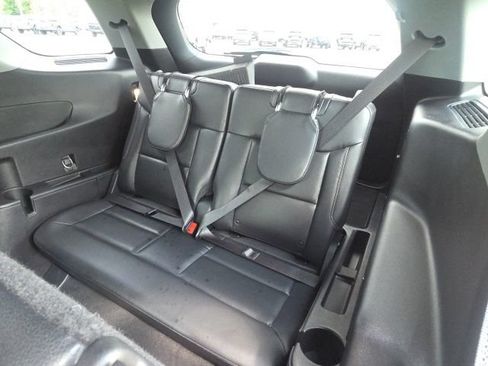 Used 2021 Ford Explorer XLT w/ Equipment Group 202A AWD/4WD image 16