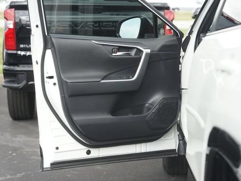 Used 2019 Toyota RAV4 XSE AWD/4WD image 32