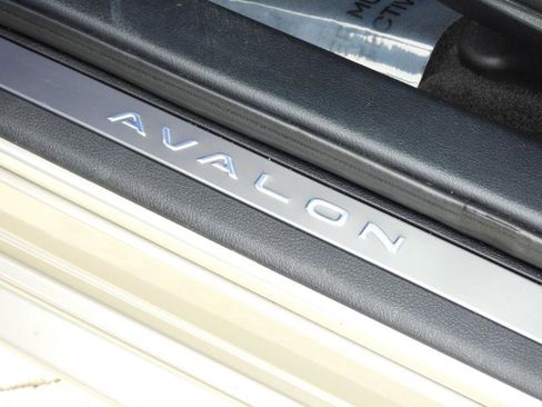 Used 2015 Toyota Avalon Limited image 48